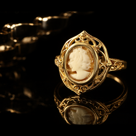 10K Yellow Gold Genuine Cameo Vintage Filigree Ring – Circa 1940’s